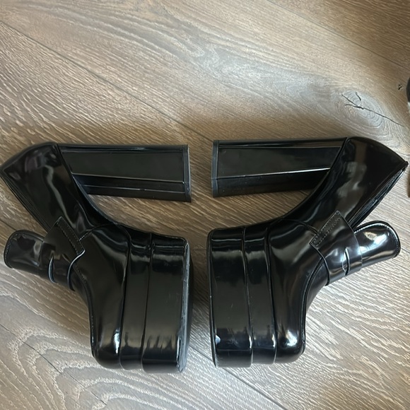 ❌SOLD Black Jeffrey Campbell Patent Loafers Platforms 8 - Picture 4 of 9